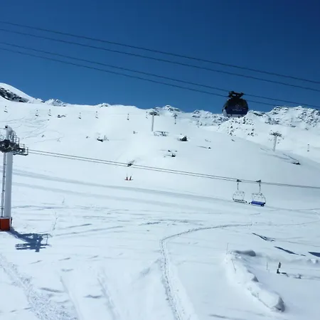 Olympic - Agreable 2 Pieces 5 Personnes Face A La Piste Mae-7536